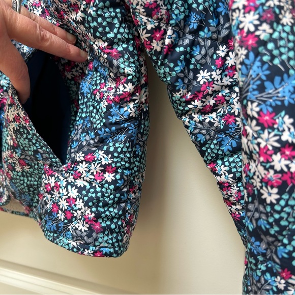 The North Face Penelope Sherpa Quilted Floral Jacket - Picture 8 of 13